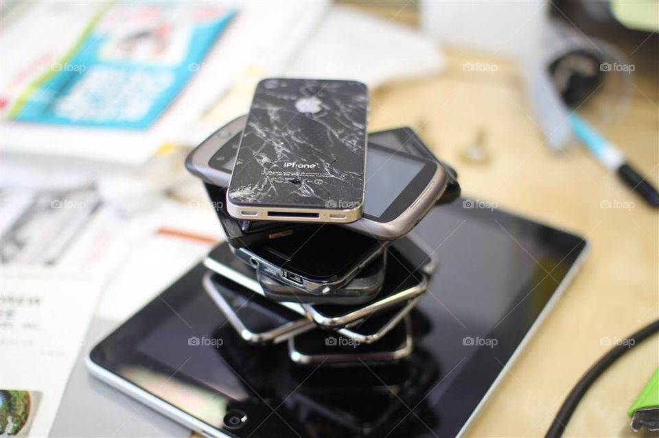 ipad rules iphone samsung by stefandeathcore