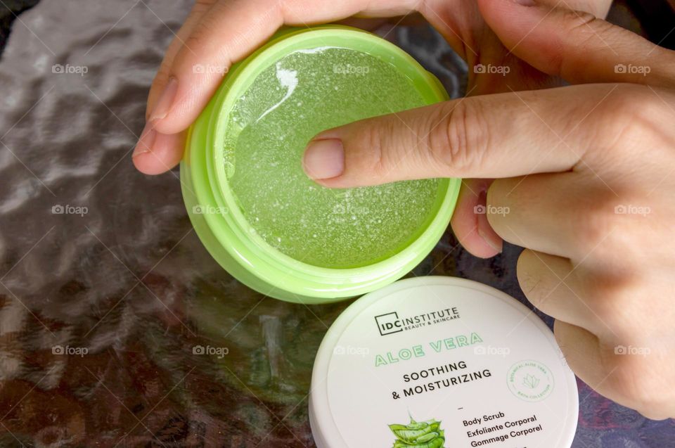 Skin scrub with aloe vera