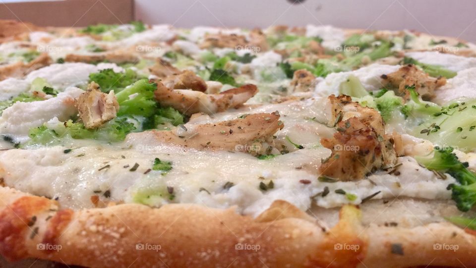 White pizza chicken 