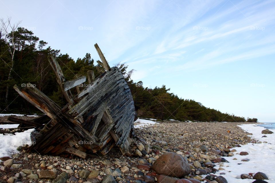 Old shipwreck
 on the beach