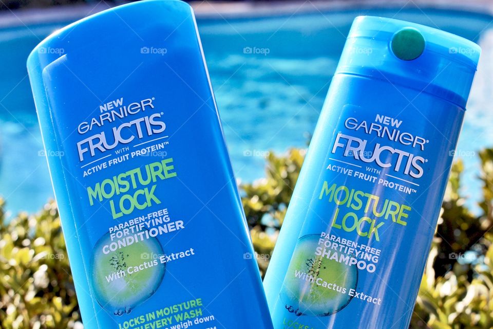 Garnier Fructis Moisture Lock Fortifying Shampoo & Conditioner 