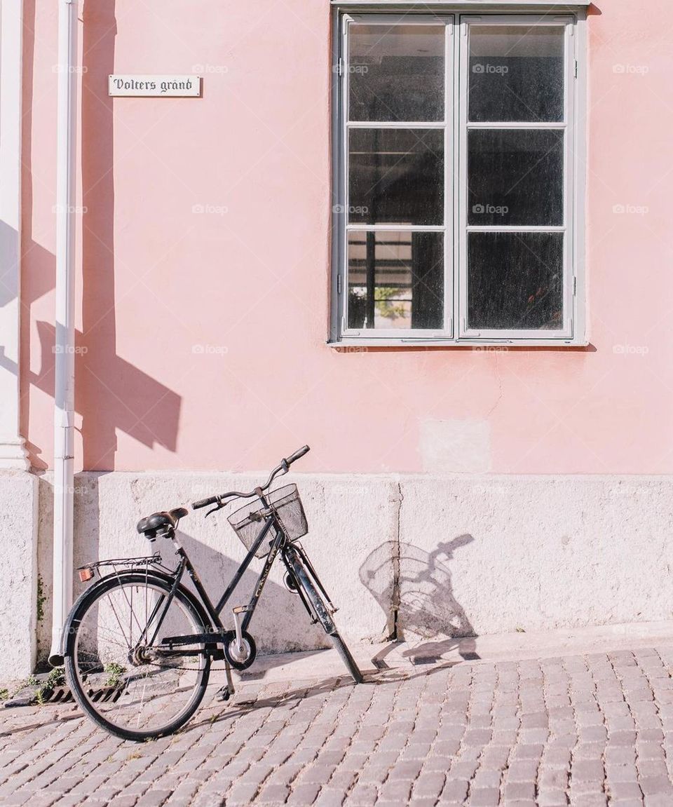 lone bicycle, nice reflection, sunny day