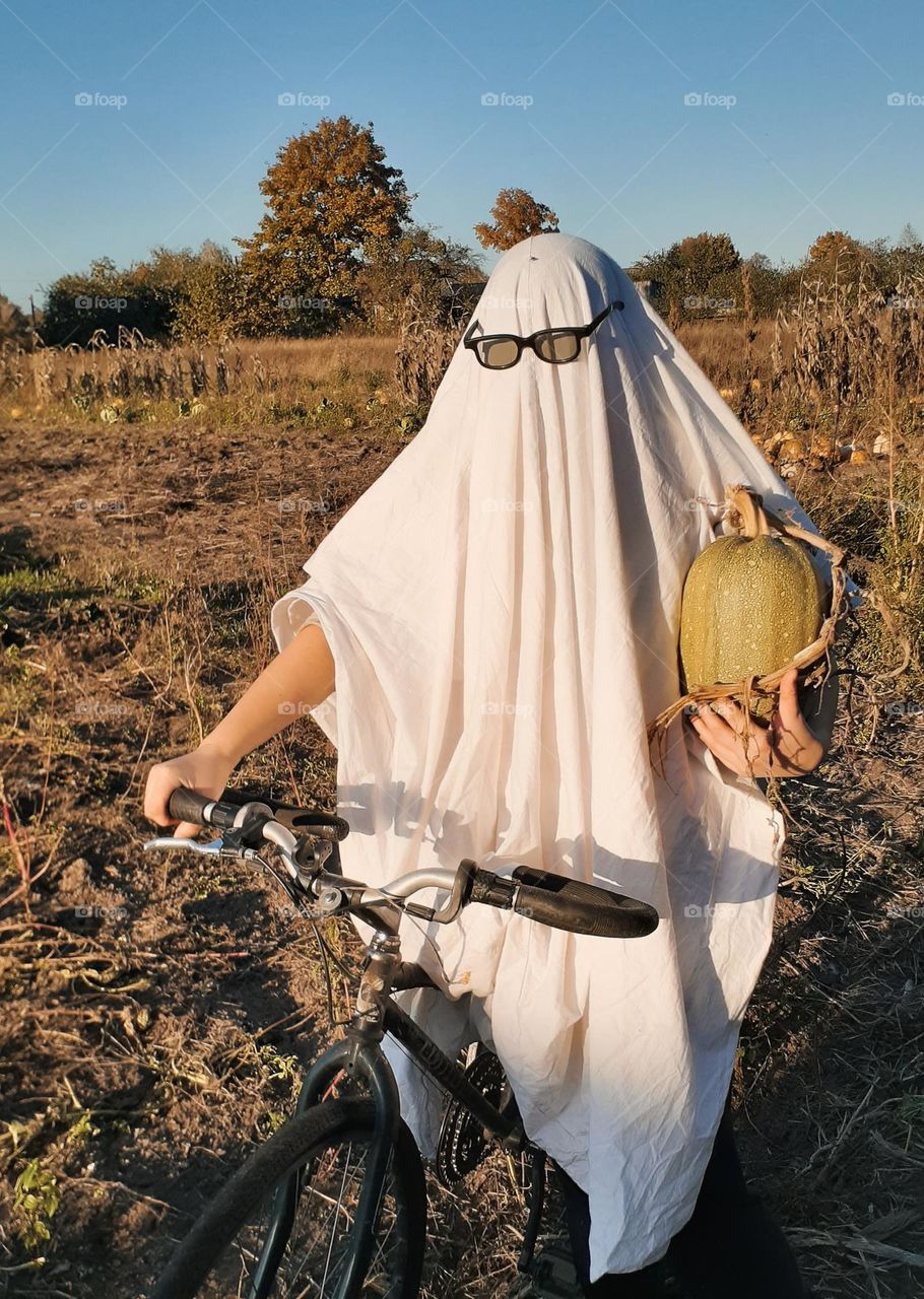 Halloween autumn portrait