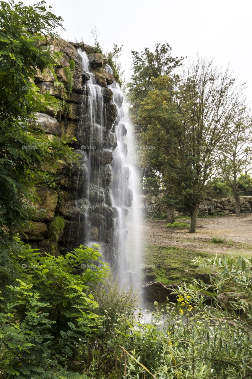 Waterfall water curtain technique