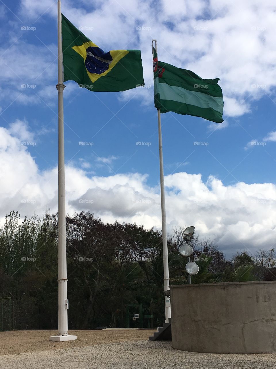 ‪Na semana da #Pátria, as bandeiras do #Brasil e da nossa #Jundiaí mostrando sua imponência. ‬