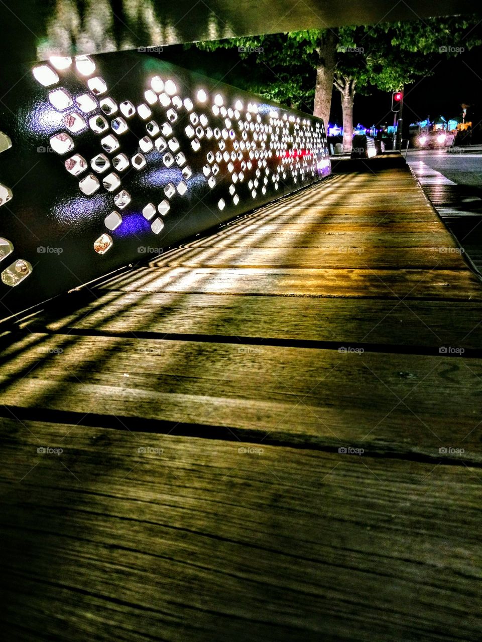 light pattern / city bench / perspective shot !