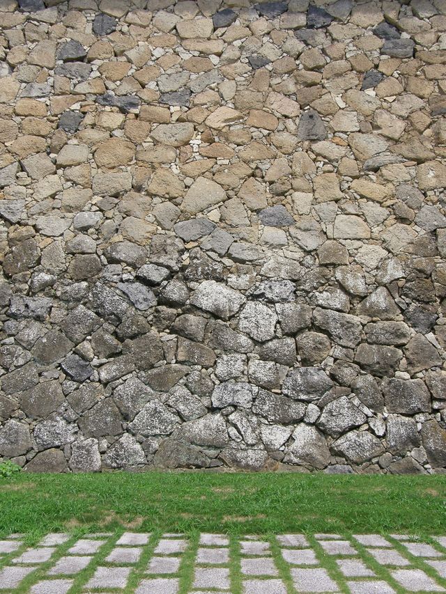 Wall and green 