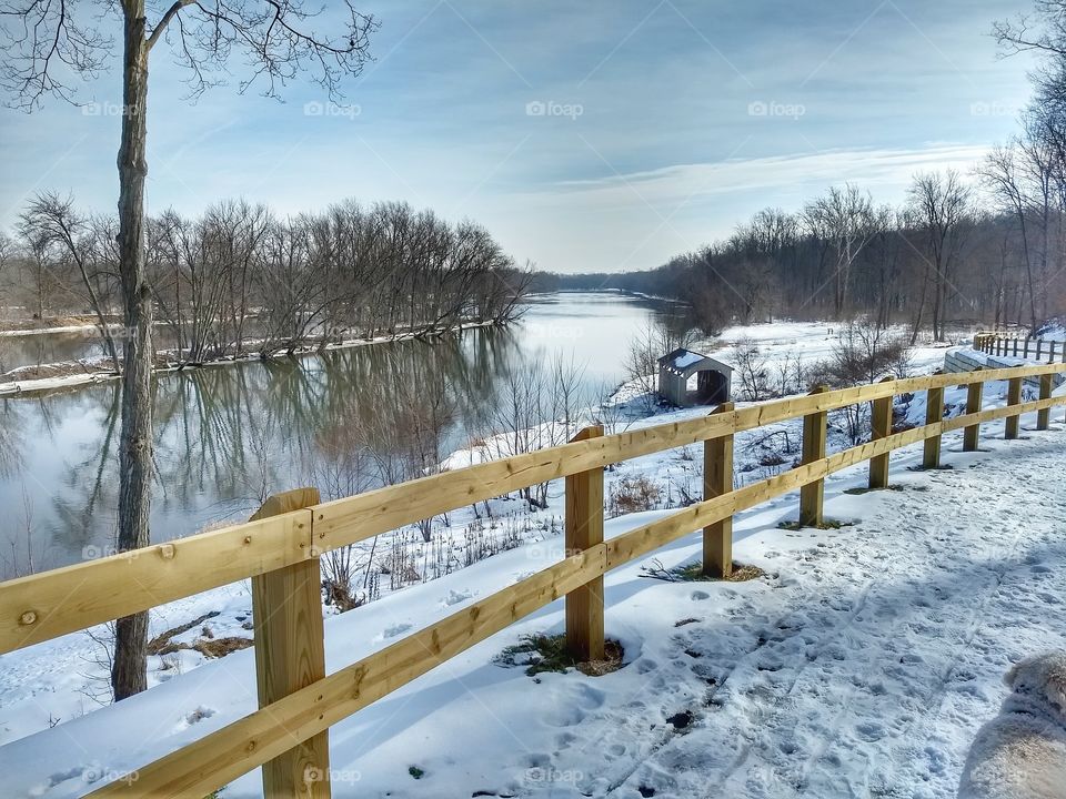 Path to the river and covered bridge