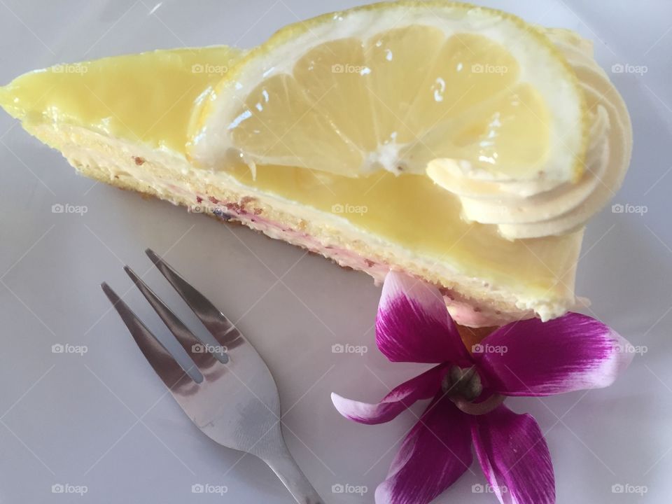 Lemon cake