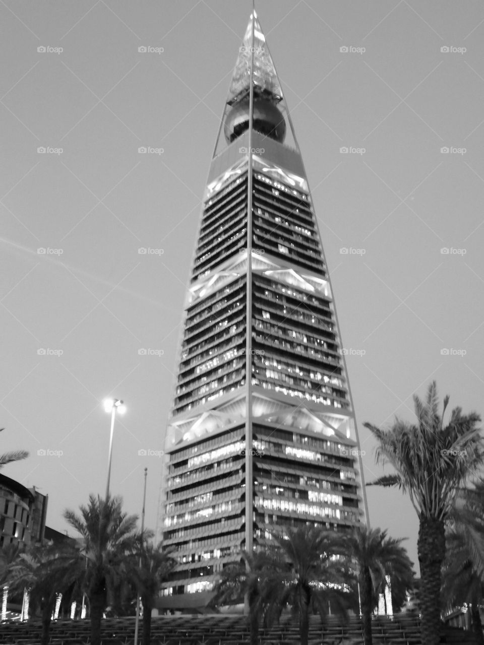 Al Faisaliyah Tower B/W