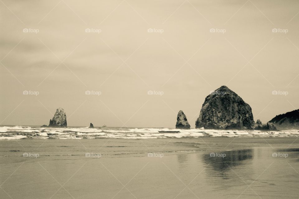 Haystack Rock, Canon Beach, Oregon