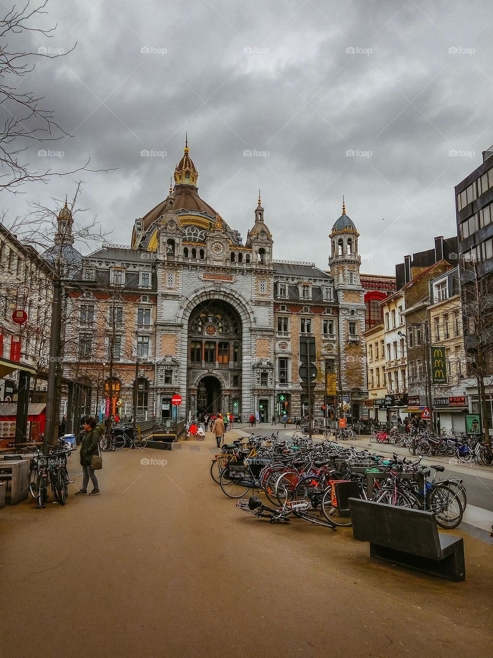 bus station in Antwerpen