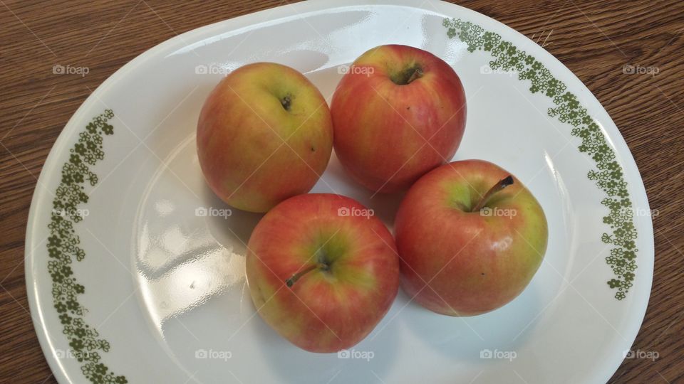 Apples 3