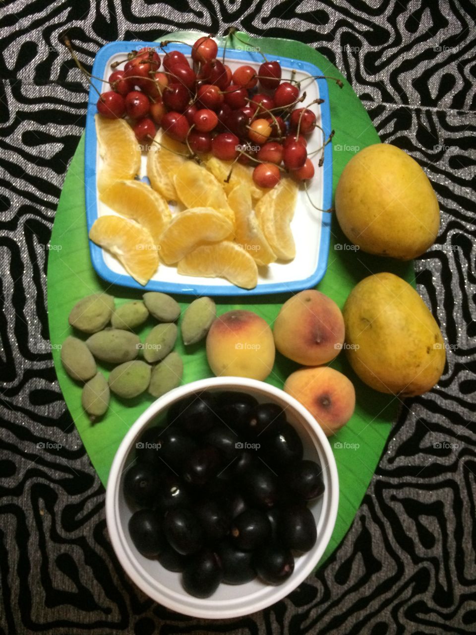 Fresh exotic fruits platter
