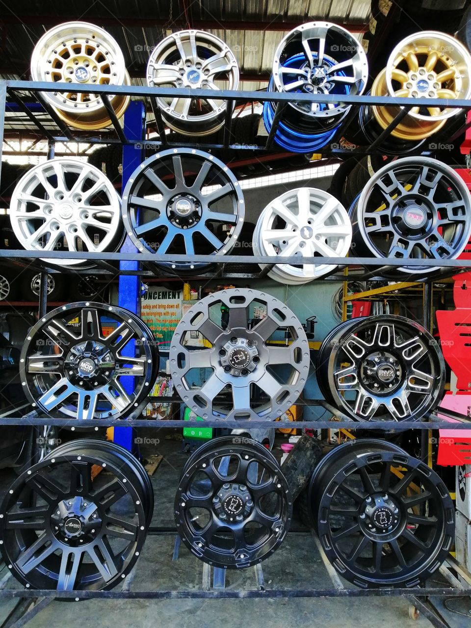 Different designs of mag wheels.
