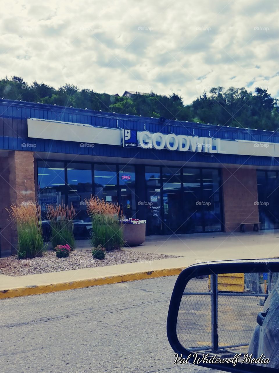 store,building,overcast,shop,light