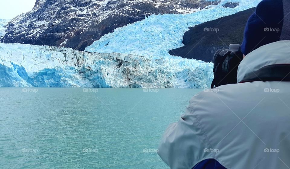 photographing perito moreno glacier