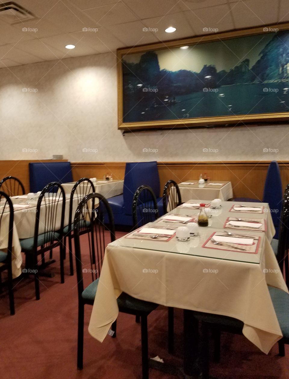 Local Chinese Restaurant, early dinner.