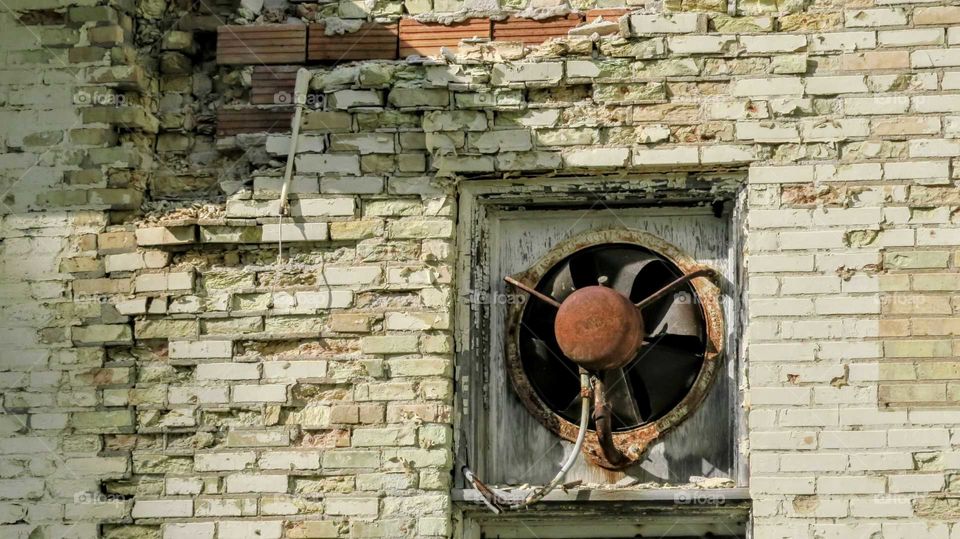 Old Fan on abandoned Commons