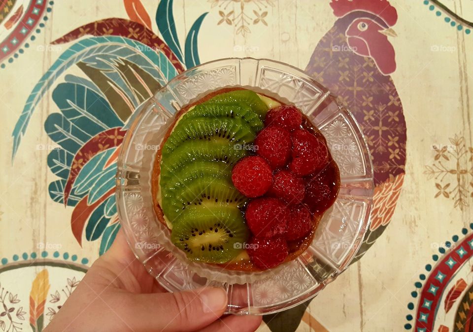 kiwi strawberry tart treat