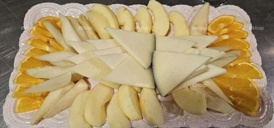 Tabla de queso con frutas