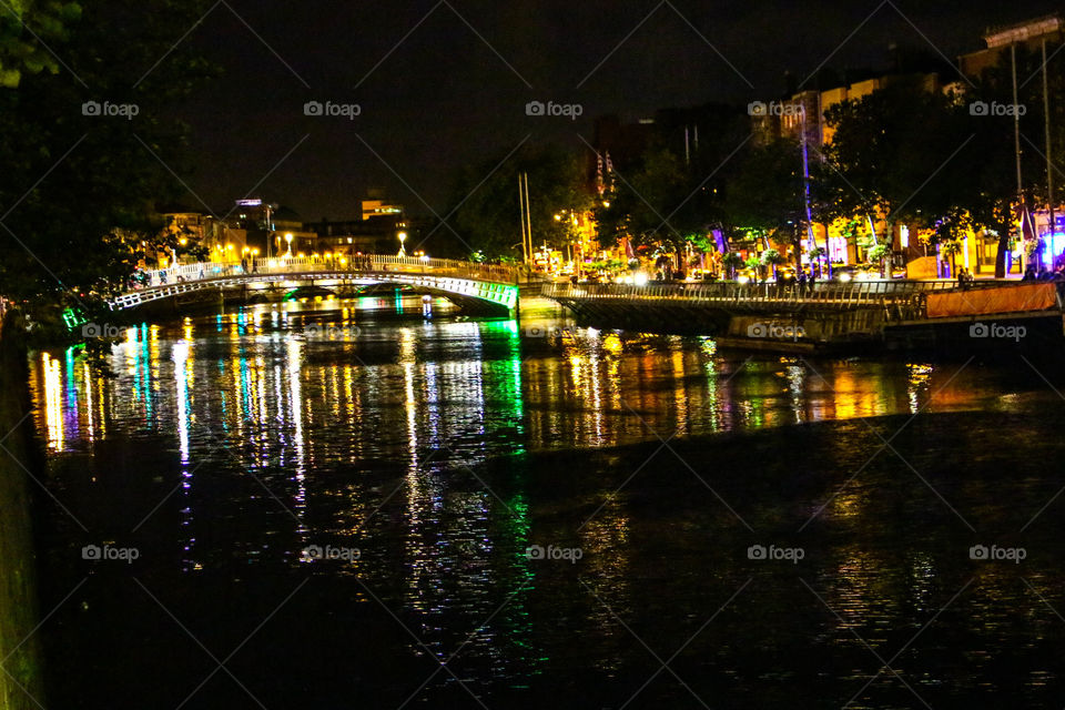 Liffey in The Night. A beautiful show of lights in the night of Dublin. 