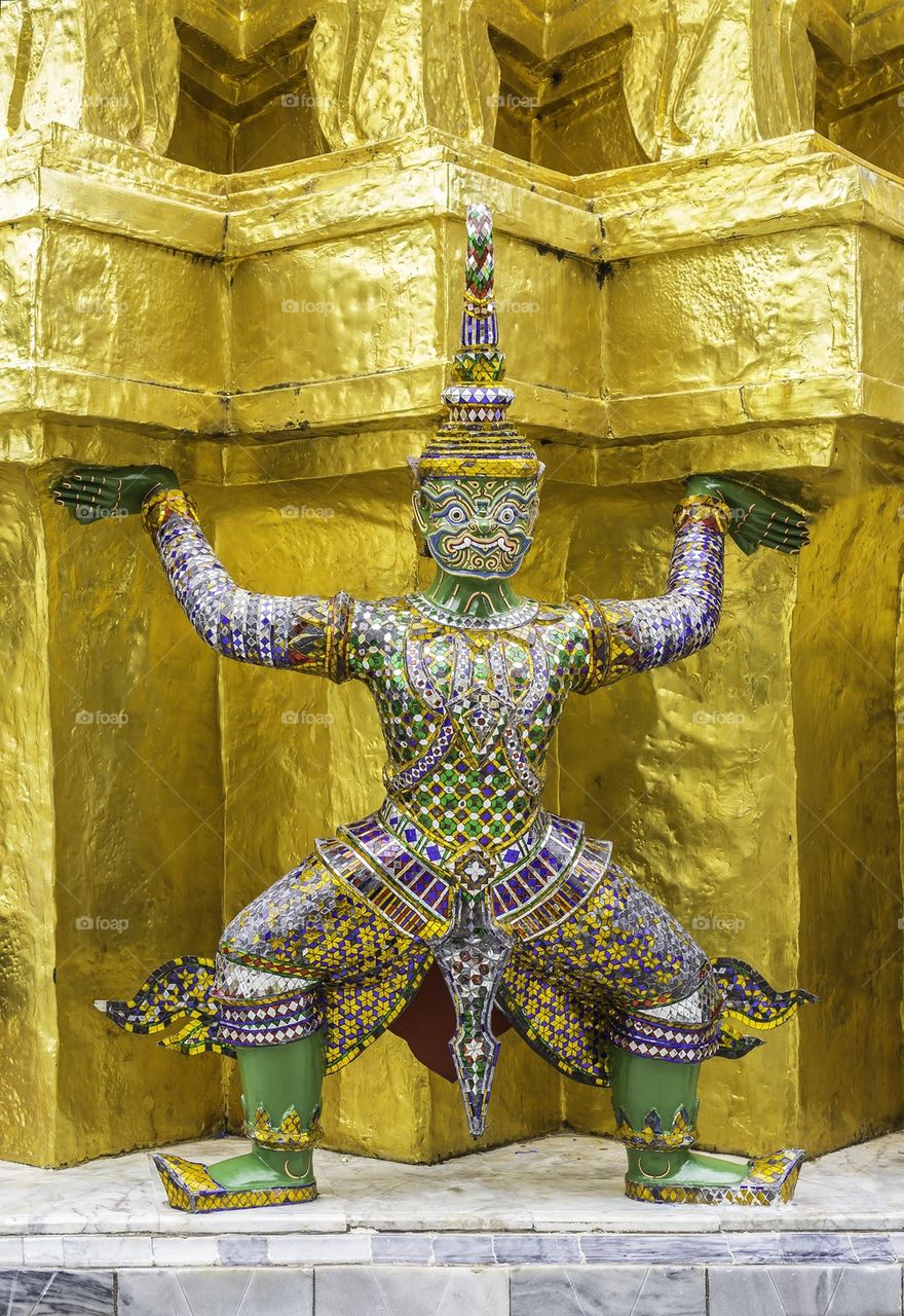 Beautiful Thai Giant sculpture