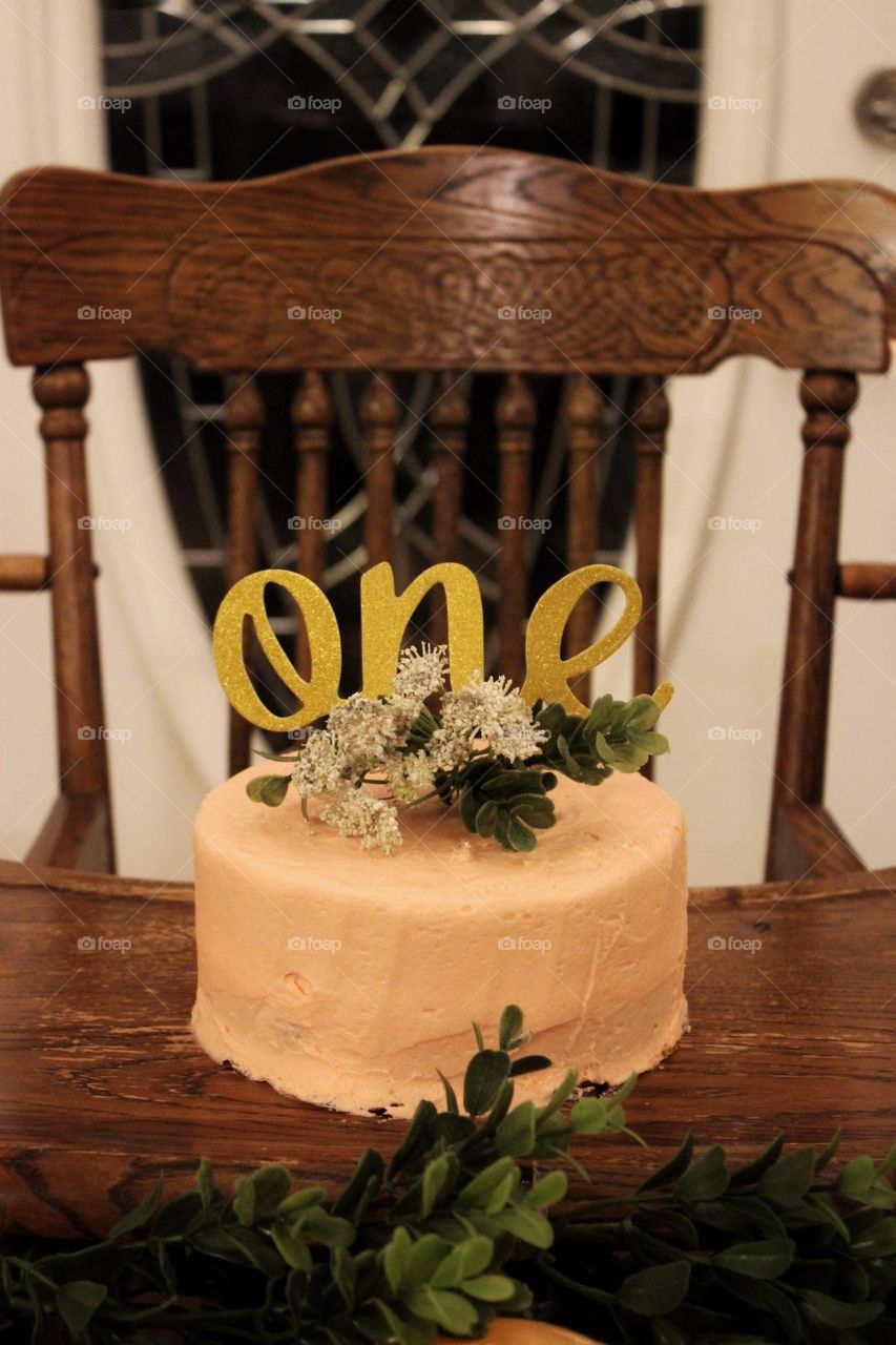 A child’s smash cake on their first birthday 