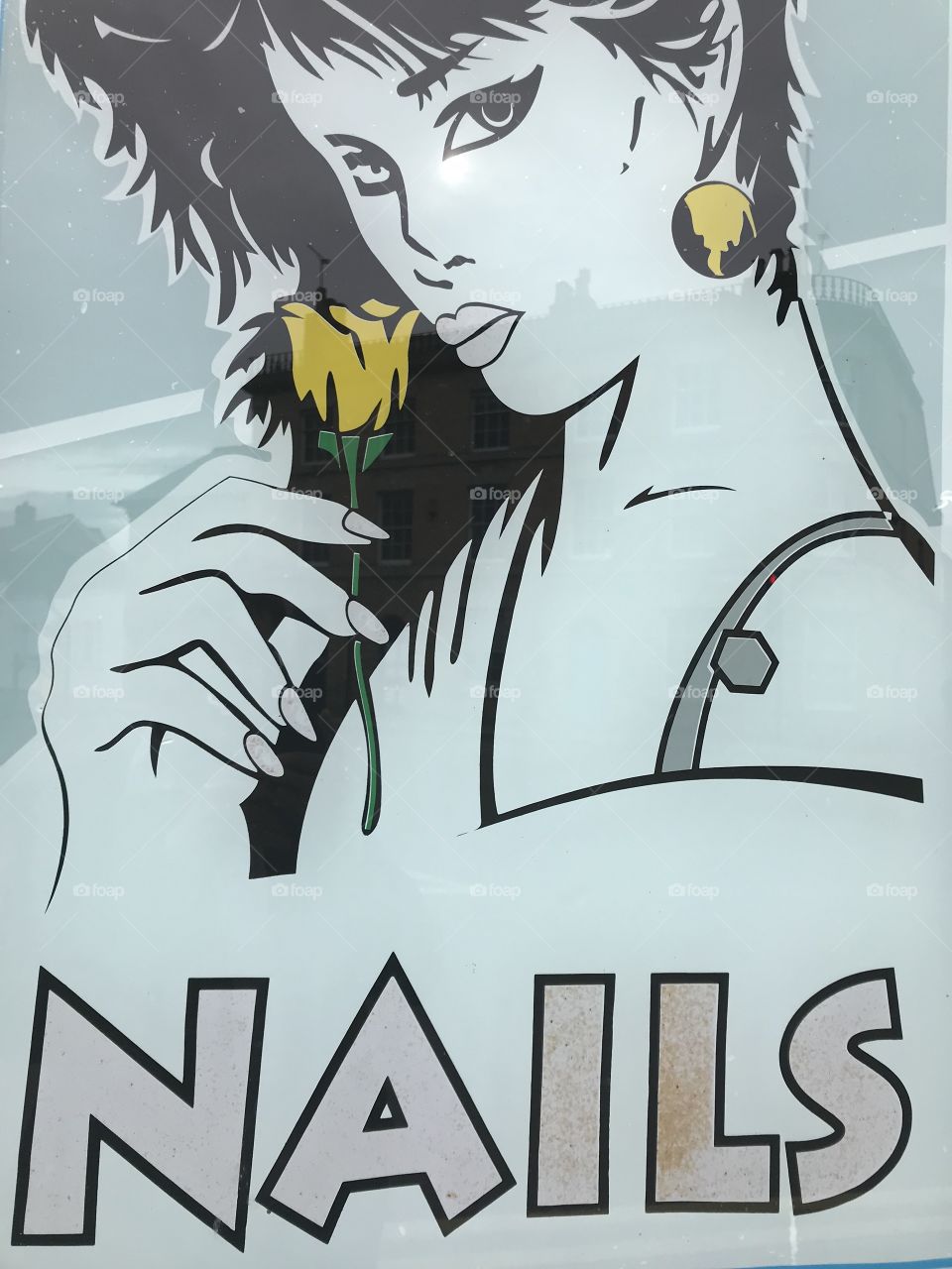 I love this add for Nails, stylish and zany and very present day world, the ad that hits all the right spots.