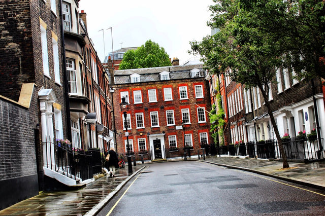 street london building apartments by cristobalgzz