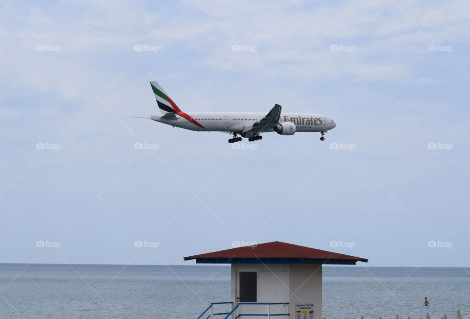 airplane Emirates