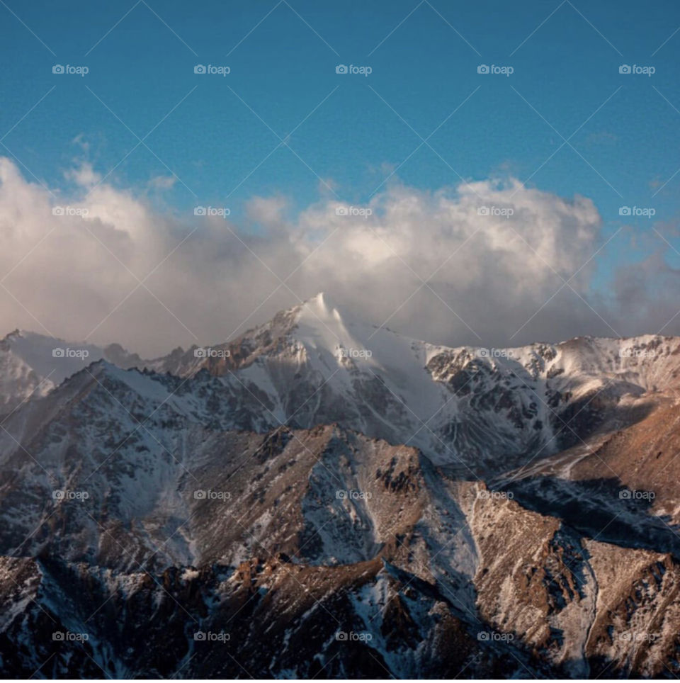 Красивые пейзажи. Кыргызстан с высоты 4200 метров над  моря.