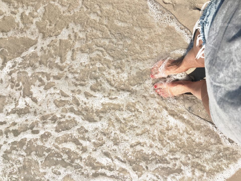 Feet in water 