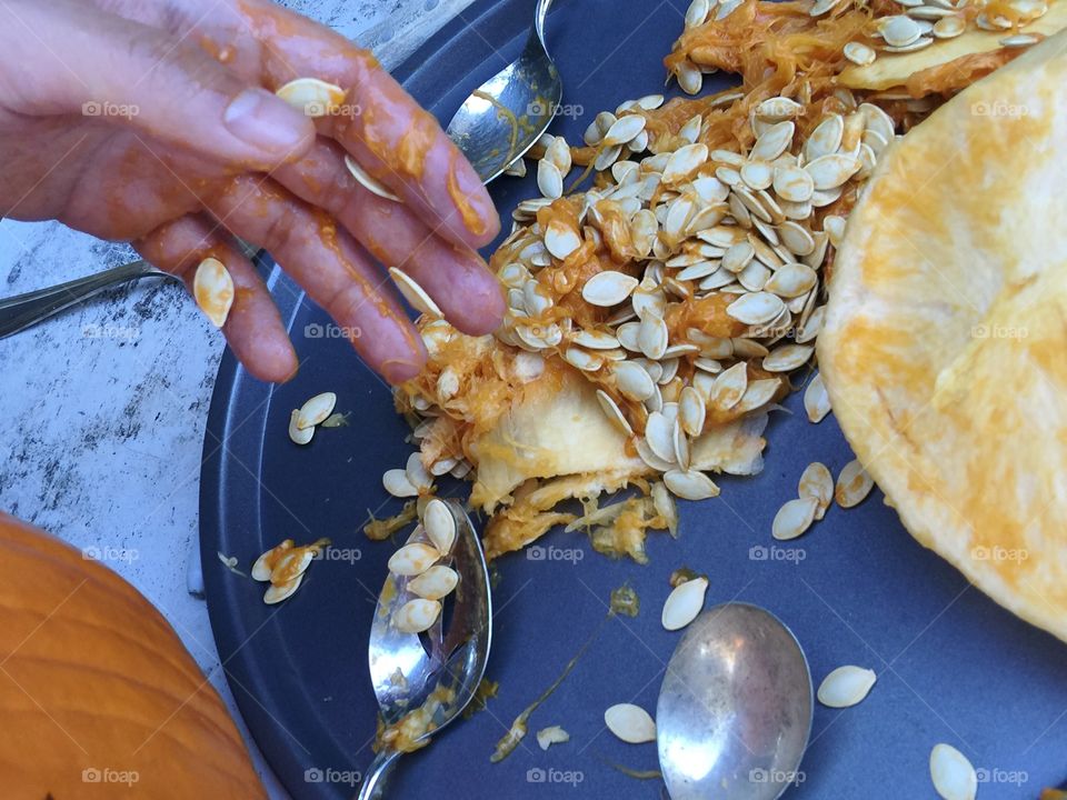 Removing seeds from pumpkin 