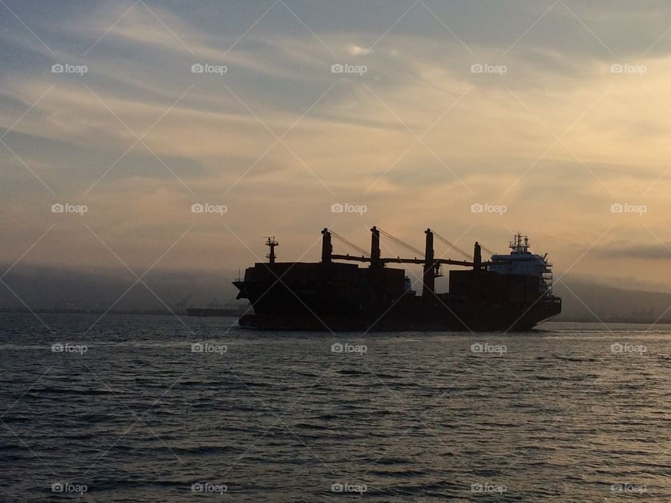 Port of Long Beach cargo ship 