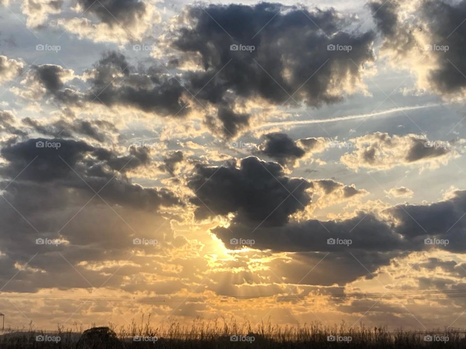 🌇🇺🇸 An extremely beautiful sunset in Jundiaí, interior of Brazil. Cheer the nature! / 🇧🇷 Um entardecer extremamente bonito em Jundiaí, interior do Brasil. Viva a natureza! 
