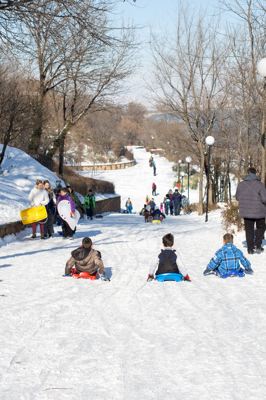 kids in the snow