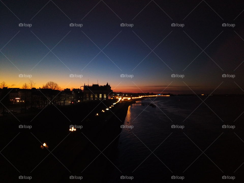 .набережная.река.