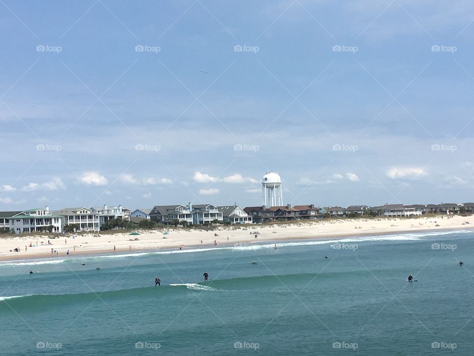 A picture of the Wilmington Beach shoreline 