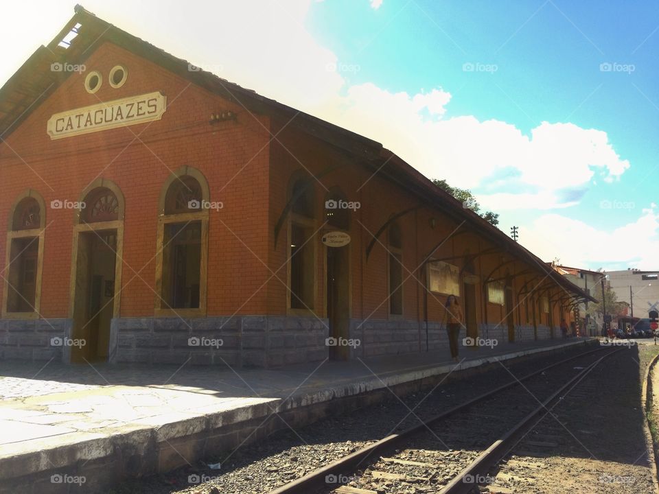 Probably people go throw thia street and didn't realize there's a train station there