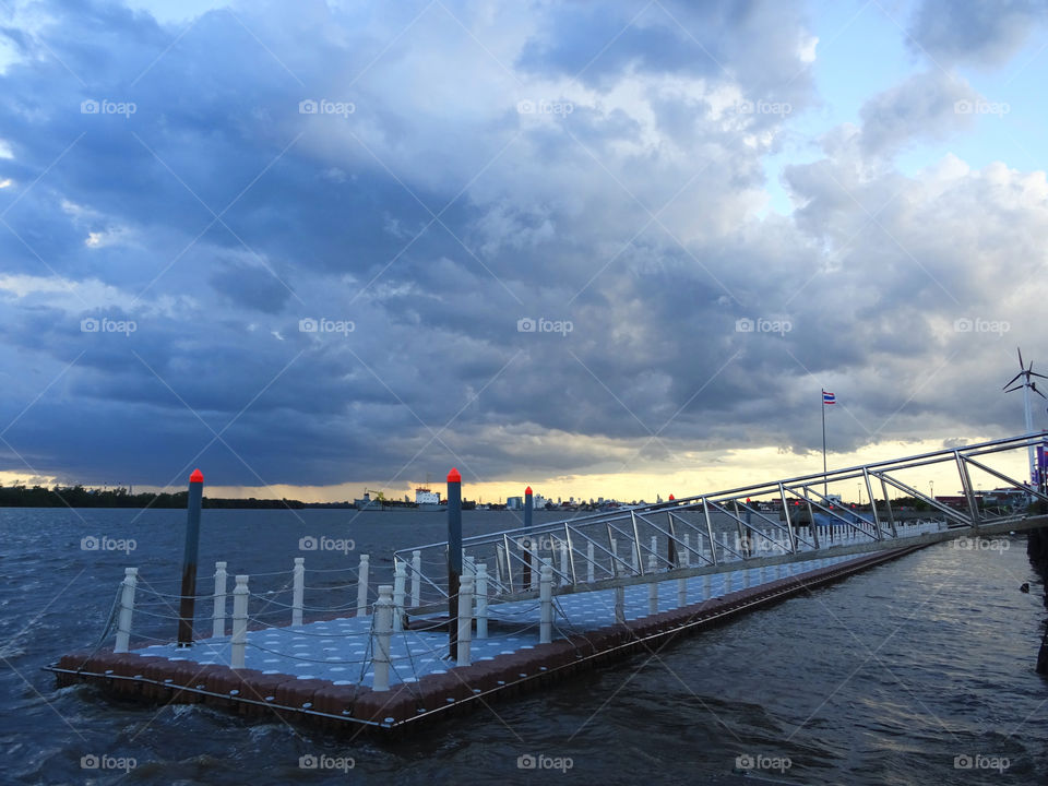 Bluesky in riverside view. chaopraya riverside