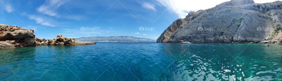 Panorama einer einsamen Bucht in der Adria.