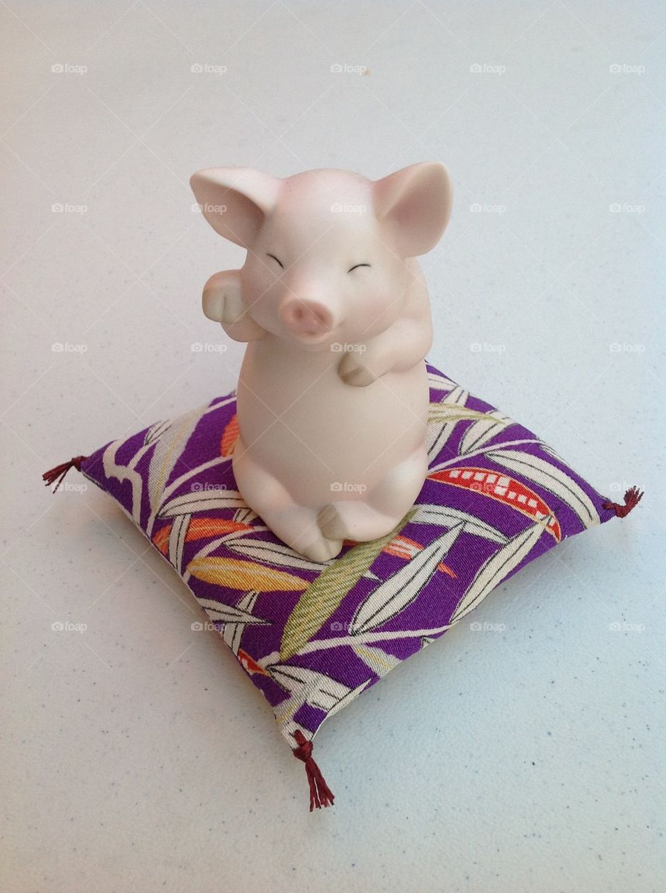 pattern toys statue cute by king