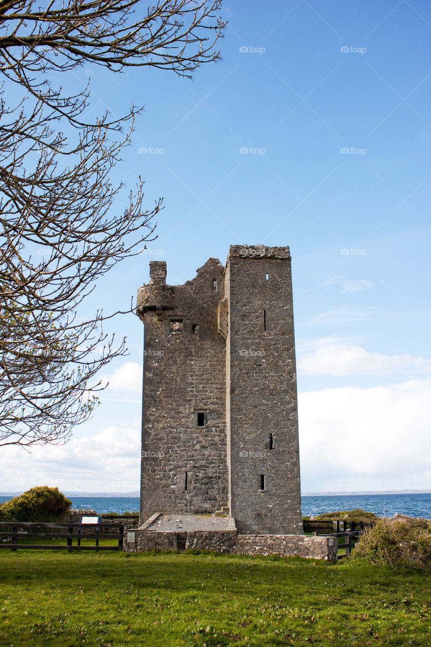 Gleninagh Castle