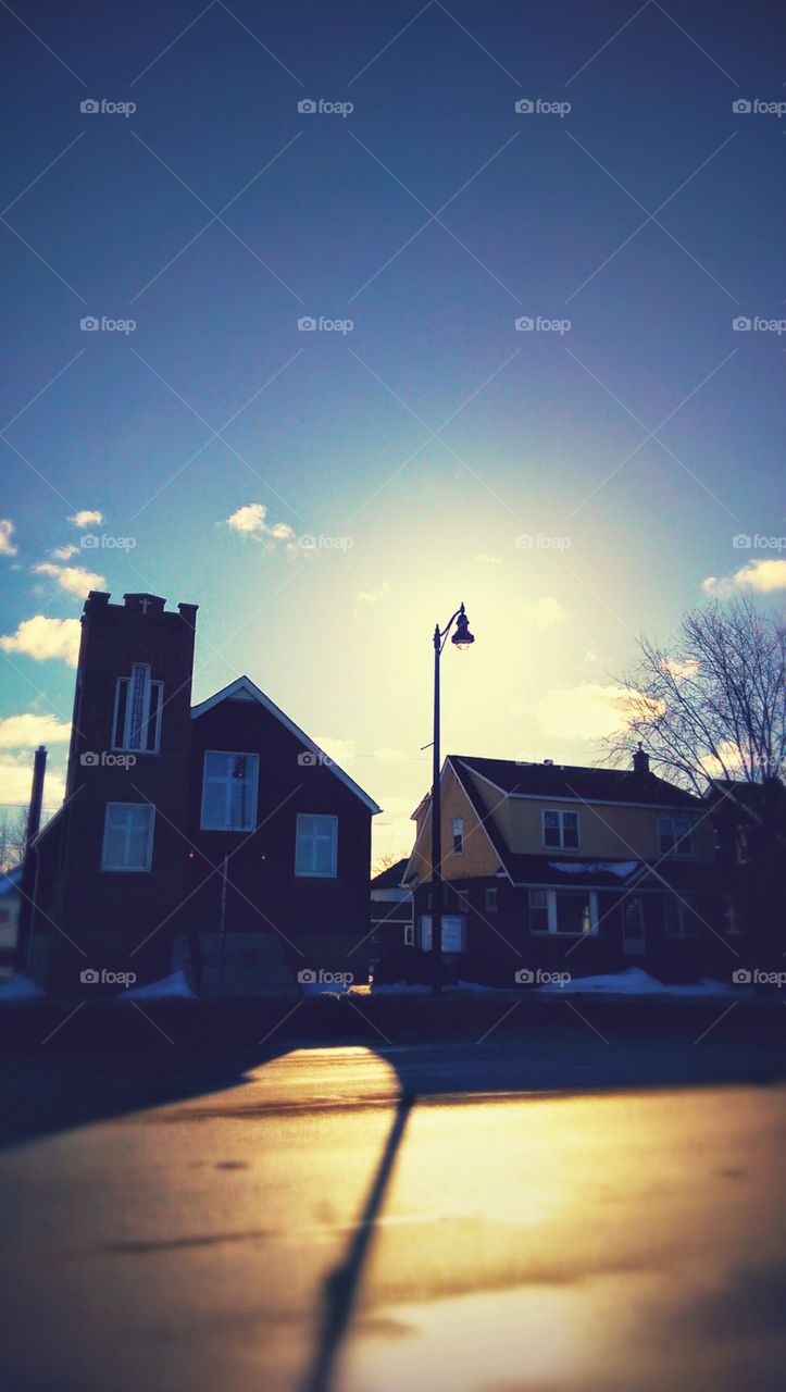 Can a lamp overshadow the sun?