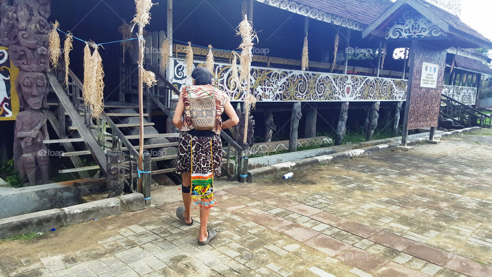 Pam pang suku dayak