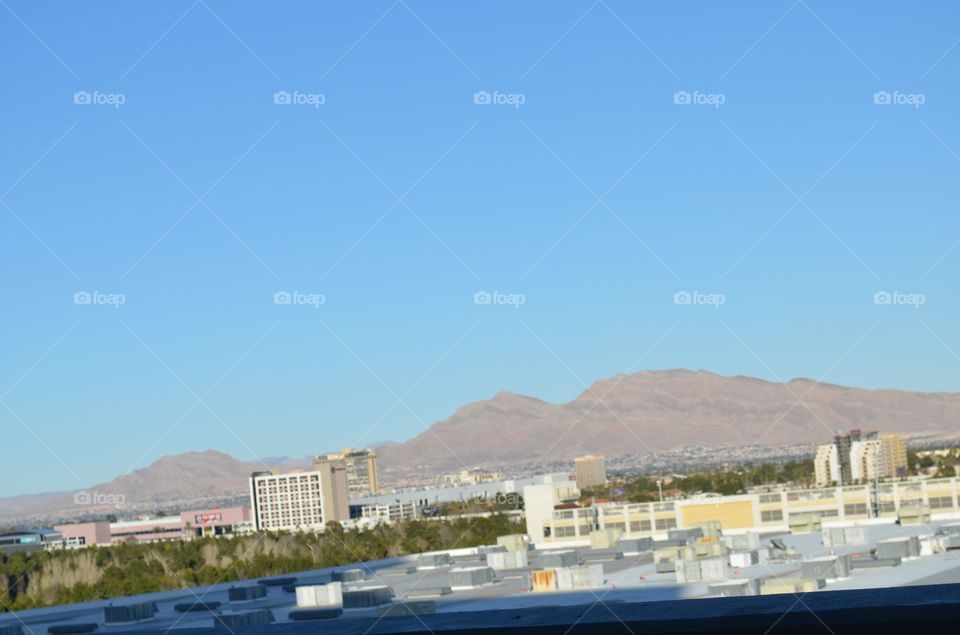Vista de la montaña Sunrinse desde el parking del Venetian casino