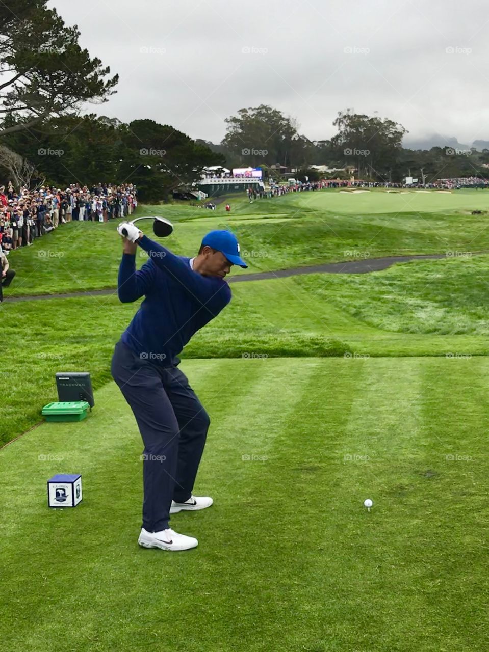 Tiger Woods teeing off at the US Open in Pebble Beach