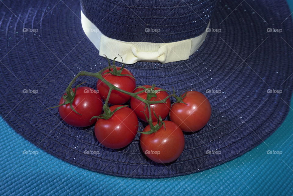 Red tomatoes