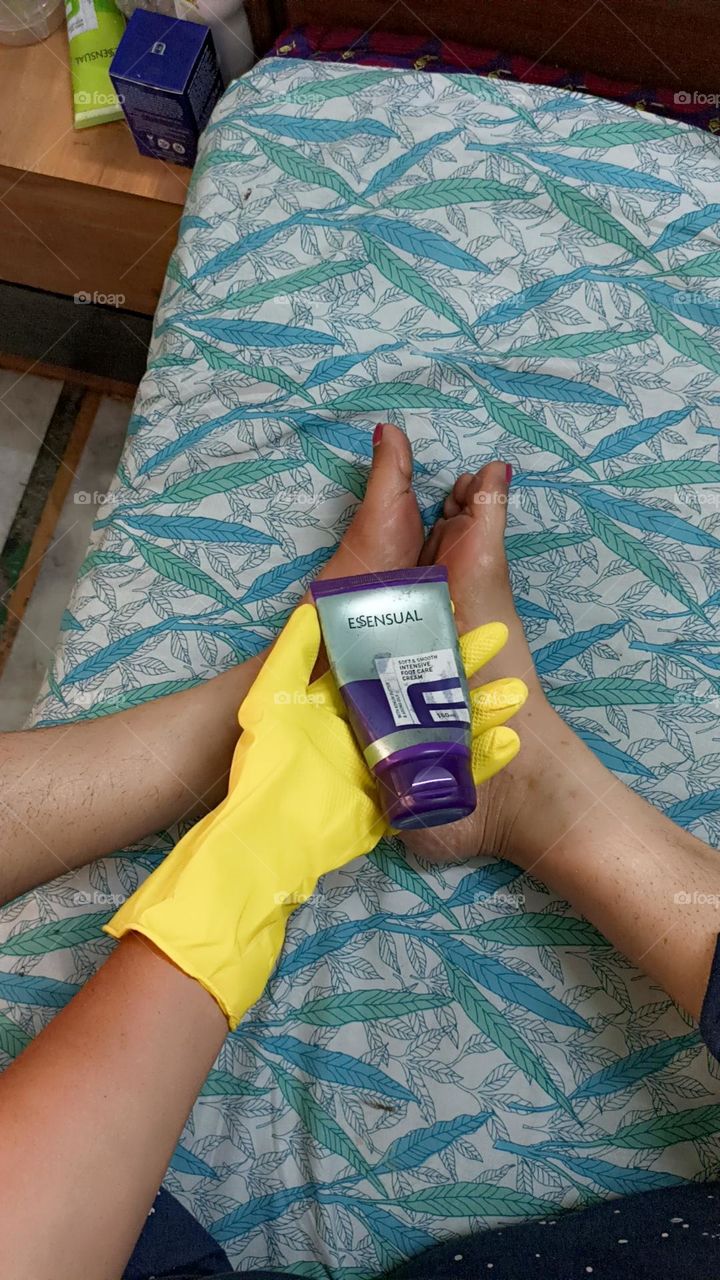 The bold colours complement the combination of my feet so soft and silky